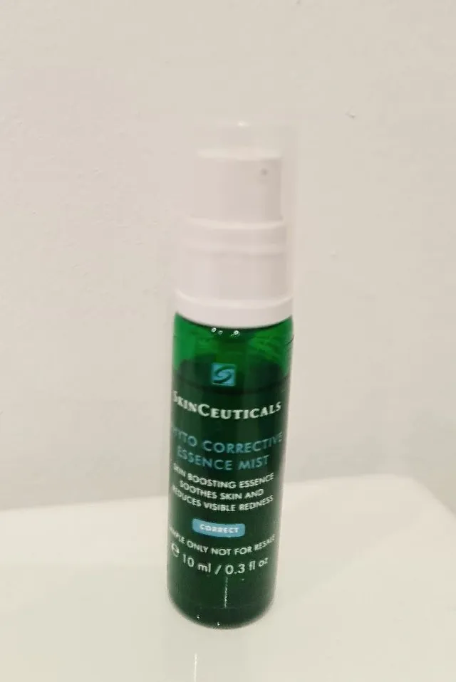 Phyto corrective essence mist 🌿 Reduces visible redness 💚