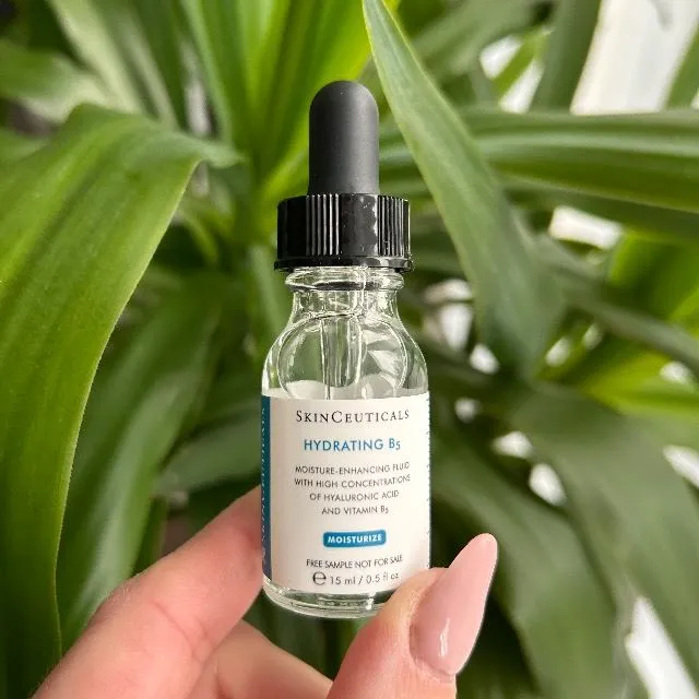 I received SkinCeuticals Hydrating B5 serum to test and