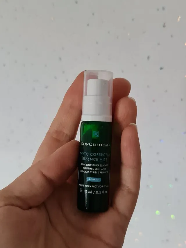 This wonderful spray helped me reduce my skin redness 💚💚💚
