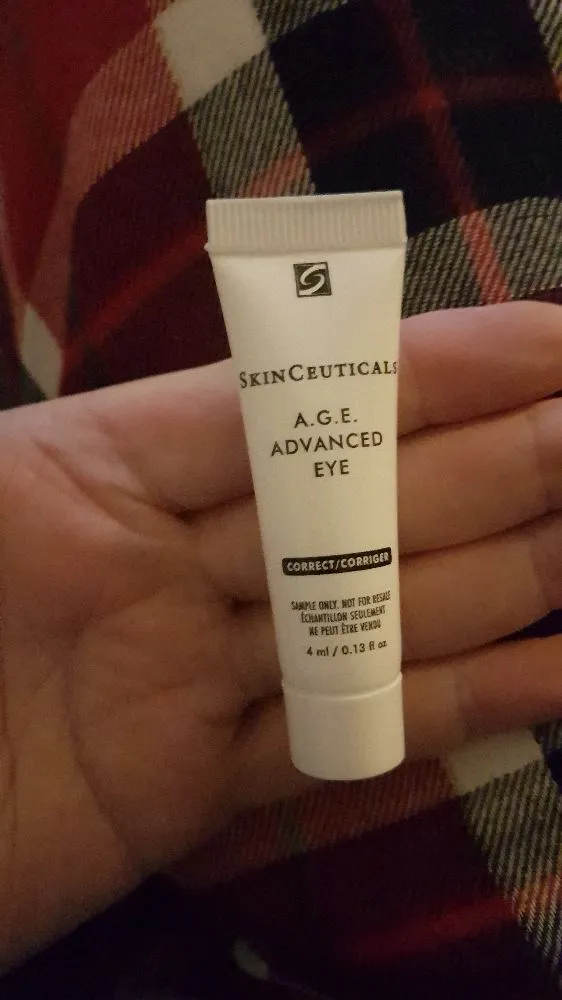 I was lucky enough to be sent this A.G.E Advanced Eye Cream