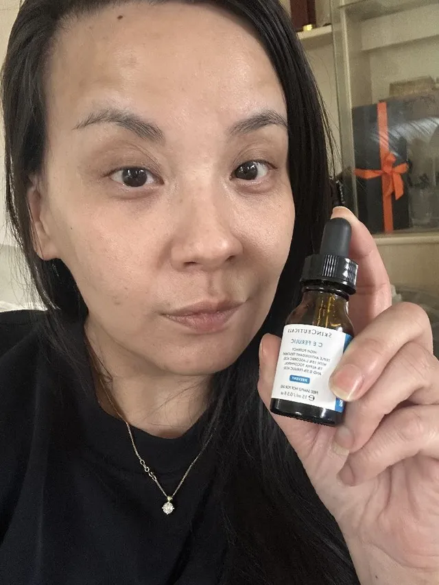 C E FERULIC SERUM Amazing product in a small bottle. Packs a